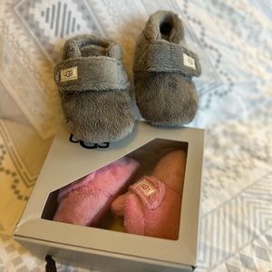 2 pairs of UGG booties size 04/05 USA worn once each! Like new!